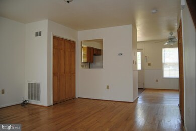 322 Merrbaugh Dr, Hagerstown, MD 21740 - photo 5