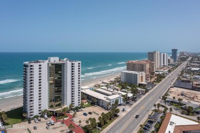 2425SAtlanticAveDaytonaBeach-14