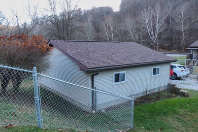 1710 Middle Grave Creek Rd, Moundsville, WV 26041 - photo 7