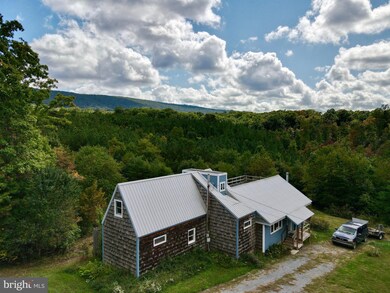 138 Mchenry Ln, Berkeley Springs, WV 25411 - photo 2