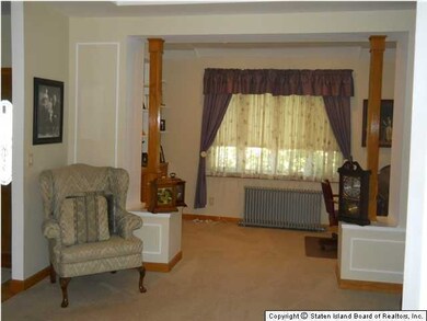 152 Dickie Ave, Staten Island, NY 10314 - photo 2