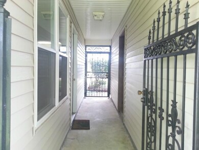 Breezeway between garage and house