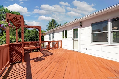 8 Skinner Ct, Tomkins Cove, NY 10986 - photo 7