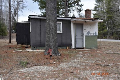 4273 Chaplow Ln, West Branch, MI 48661 - photo 7