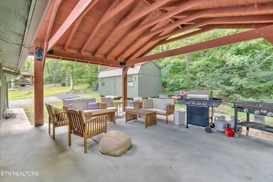 2875 McMahan Sawmill Rd, Sevierville, TN 37862 - photo 6