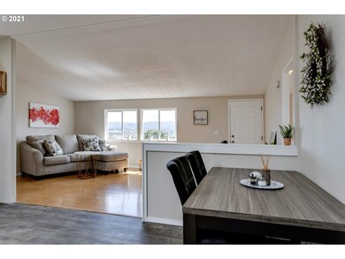 1583 SW Center St, Sheridan, OR 97378 - photo 7