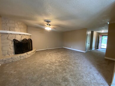 2904 E Memphis St, Broken Arrow, OK 74014 - photo 4