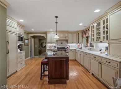 7357 W Greenwich Dr, Bloomfield Hills, MI 48301 - photo 6