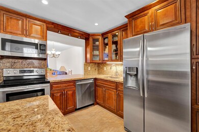 410 SE 2nd St unit 220, Hallandale Beach, FL 33009 - photo 3