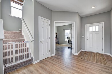 525 Buckthorn Ln, Sheridan, IN 46069 - photo 2