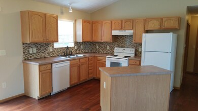 387 Sycamore Dr, Circleville, OH 43113 - photo 5