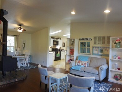 489 Apple Creek Rd, Longview, WA 98632 - photo 2