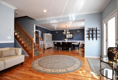 (6) Entry Foyer Dining Room