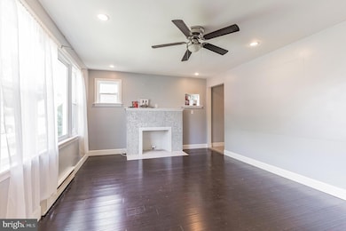 136 S 3rd St, Telford, PA 18969 - photo 4