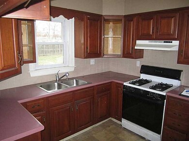 14 S Fairview St, Johnston, RI 02919 - photo 4