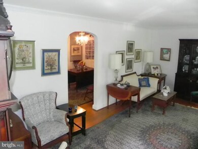 1210 Lake Falls Rd, Baltimore, MD 21210 - photo 6