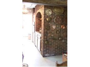 KITCHEN BRICK AROUND COOKTOP