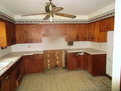 2124 Denver St, Muskogee, OK 74401 - photo 4
