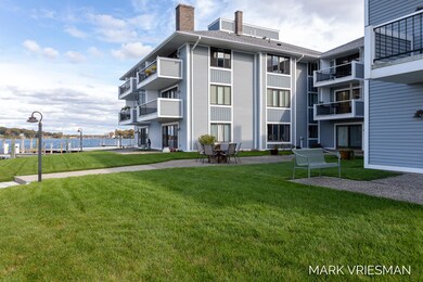 400 Lakeview Ct, Spring Lake-4