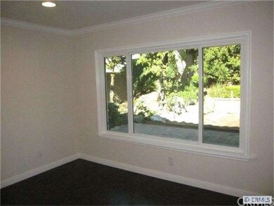 wide window at den