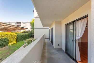 17735 Kinzie St unit 112, Northridge, CA 91325 - photo 5