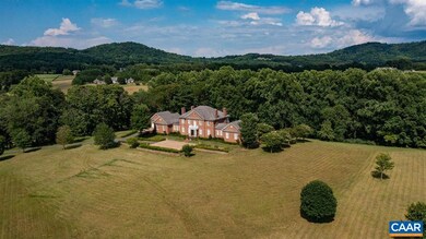 1385 Taylors Gap Rd, Charlottesville, VA 22903 - photo 3