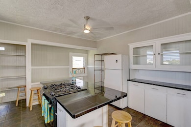 769 Kalanikoa St, Hilo, HI 96720 - photo 7