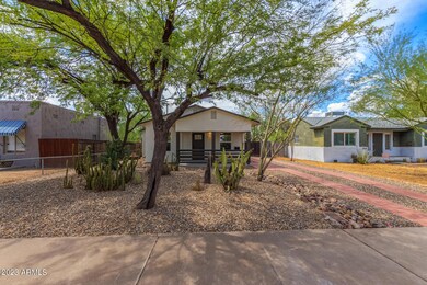 2520 N Mitchell St, Phoenix, AZ 85006 - photo 2