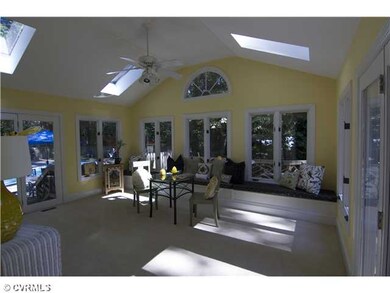 Den/Family/Great Room - beautiful sun room 14x18 b