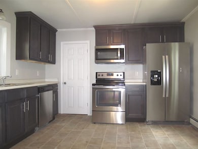 9 Pierce St, Concord, NH 03301 - photo 2