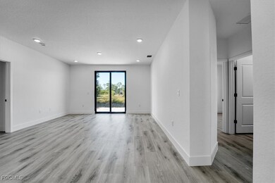 8042 Buttercup Cir, Port Labelle, FL 33935 - photo 4