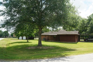 8611 Charity St, Needville, TX 77461 - photo 6