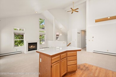 1523MockingbirdLn_HiRes_220729008