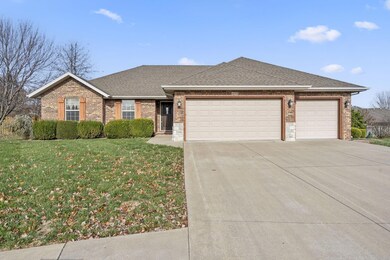 415 N Lewis Ct, Nixa, MO 65714 - photo 2