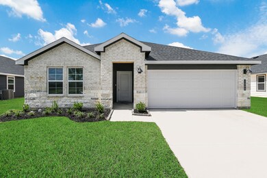 1006 Great Barracuda Ln, Alvin, TX 77511 - photo 2