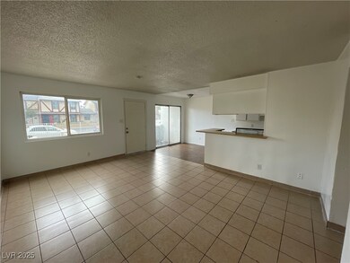 537 Calcaterra Cir unit C, Las Vegas, NV 89119 - photo 3