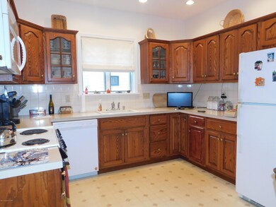 1921 Englewood Terrace, Kingston, PA 18704 - photo 2