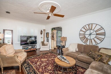 1325 15th St N, Saint Petersburg, FL 33705 - photo 3