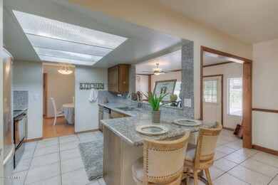 Kitchen (3)-SMALL
