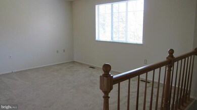 10508 Cavalcade St, Great Falls, VA 22066 - photo 4