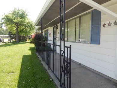 3005 E Berwyn St, Indianapolis, IN 46203 - photo 2