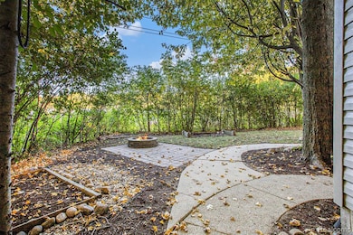 404 N Sybald St, Westland, MI 48185 - photo 2