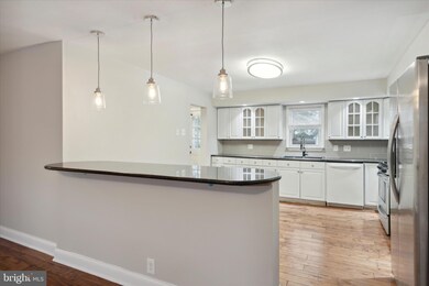 438 S Gulph Rd unit 24, King of Prussia, PA 19406 - photo 4