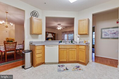 2495 Amber Orchard Ct E unit 103, Odenton, MD 21113 - photo 3