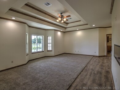 1091 N 4266, Pryor, OK 74361 - photo 3