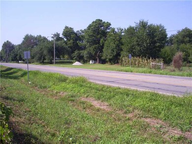 818 N Center St, Elkins, AR 72727 - photo 2