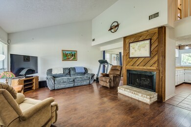 440 Gleneagles Dr, Friendswood, TX 77546 - photo 4