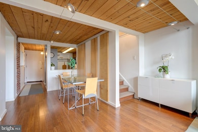 870 N 28th St unit 201, Philadelphia, PA 19130 - photo 2