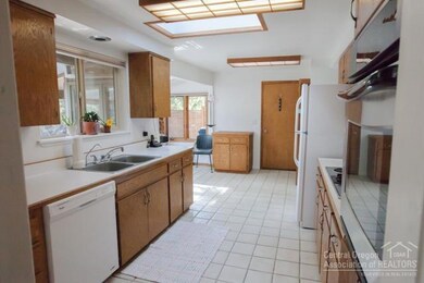 1808 NE 14th St, Bend, OR 97701 - photo 7