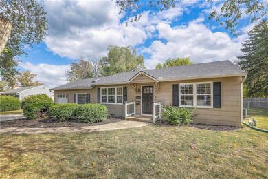 6419 Bluejacket St, Shawnee, KS 66203 - photo 2